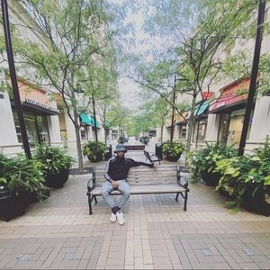 Meet your Posher, Khalid